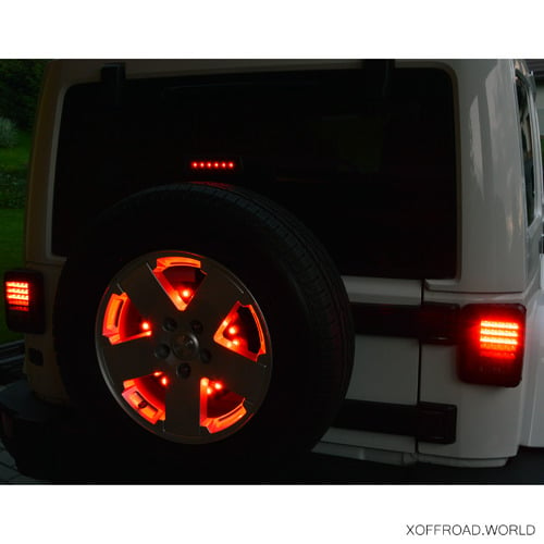 LED krúžok tretieho brzdového svetla pod rezervnú pneumatiku
