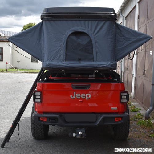 Hard Shell Roof Top Tent With Ladder