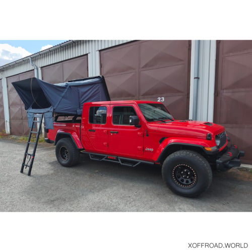 Hard Shell Roof Top Tent With Ladder