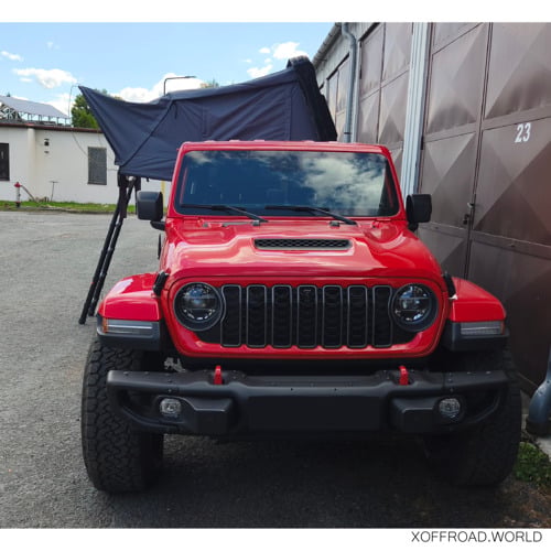 Hard Shell Roof Top Tent With Ladder
