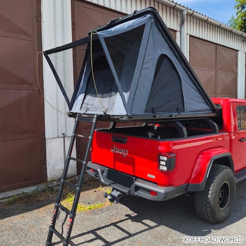 Hard Shell Roof Top Tent With Ladder
